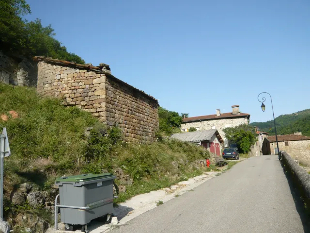Four de Massas en août 2013. Vue en arrivant à Massas.