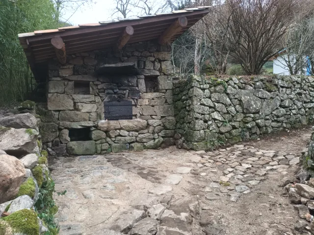 Photo four à pain hameau de Luzet