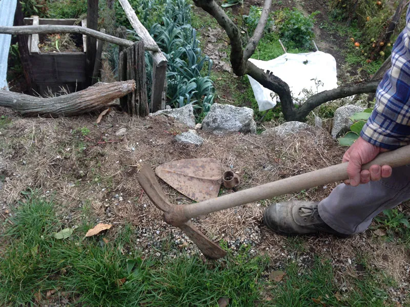 Pioche à creuser les béalières