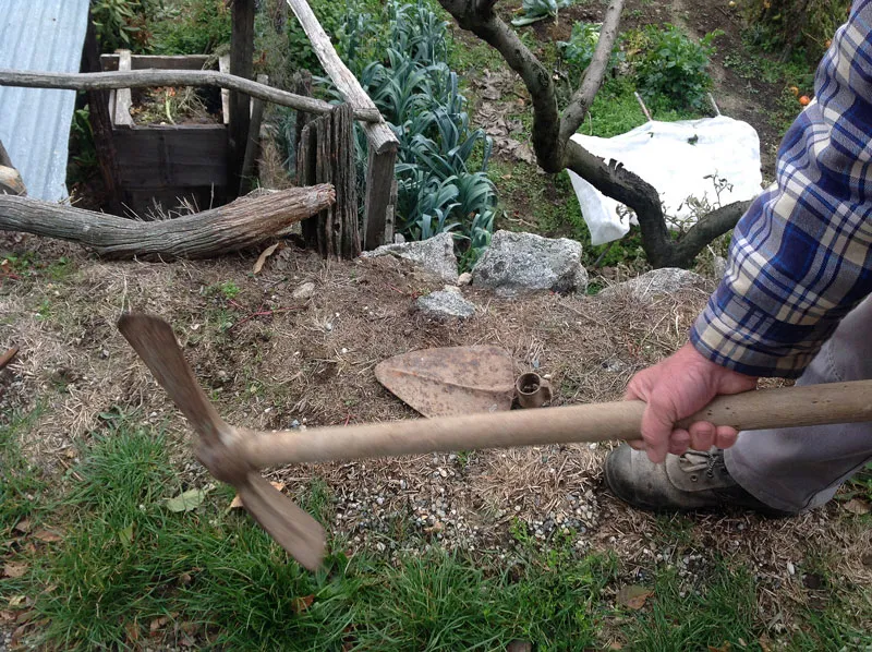 Pioche à creuser les béalières